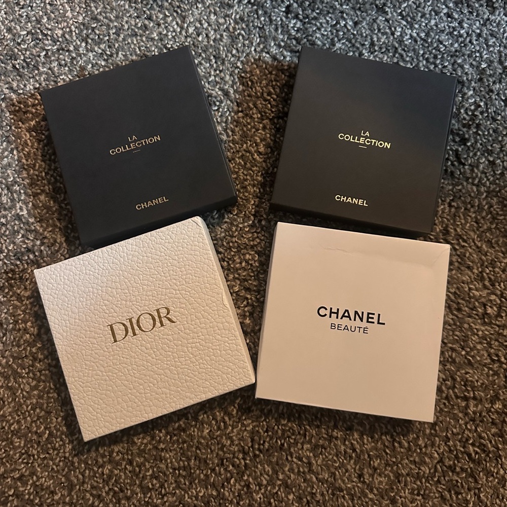 Chanel La Collection Black and White Accessory Set